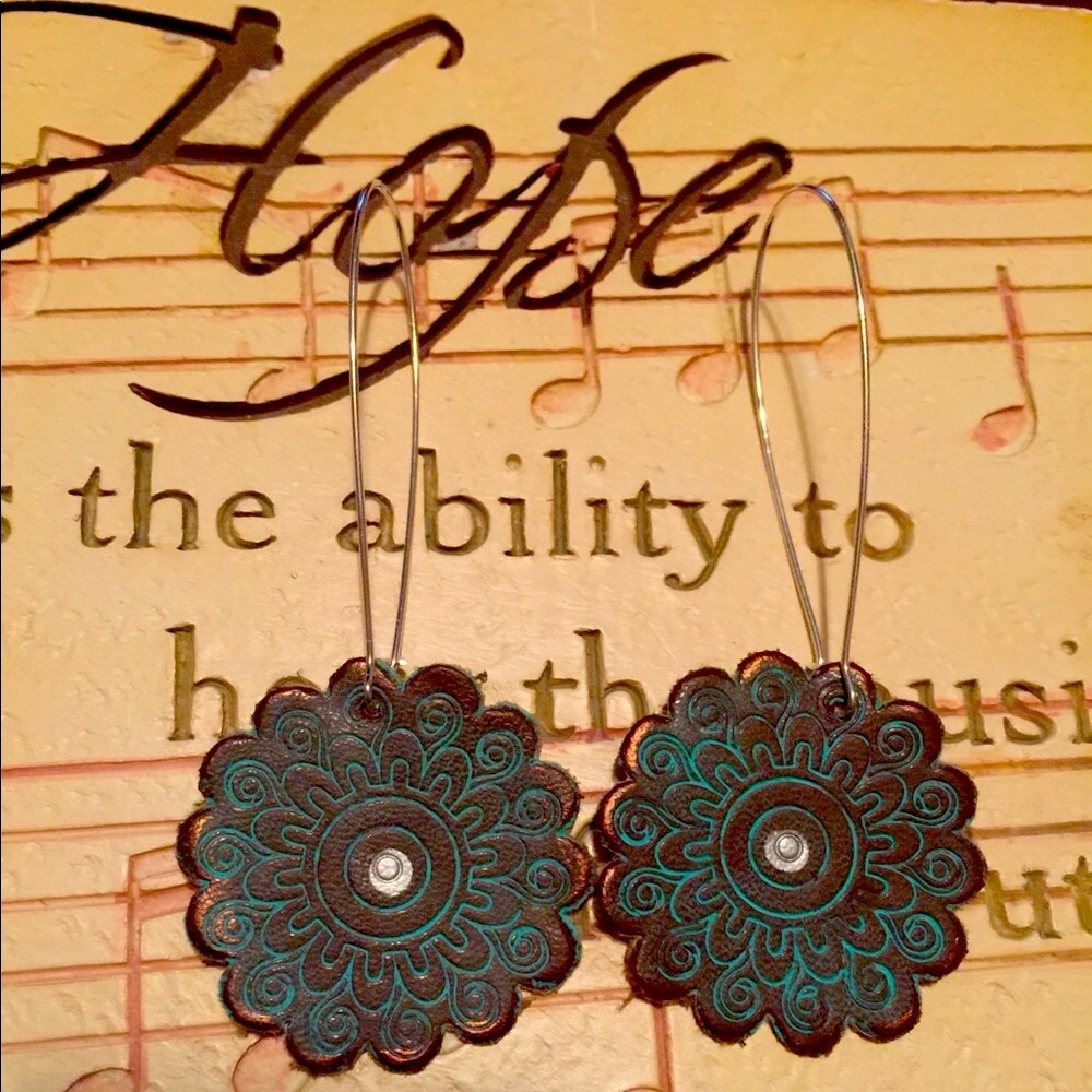 LEATHER EARRINGS BROWN TURQUOISE HIPPIE WIRES